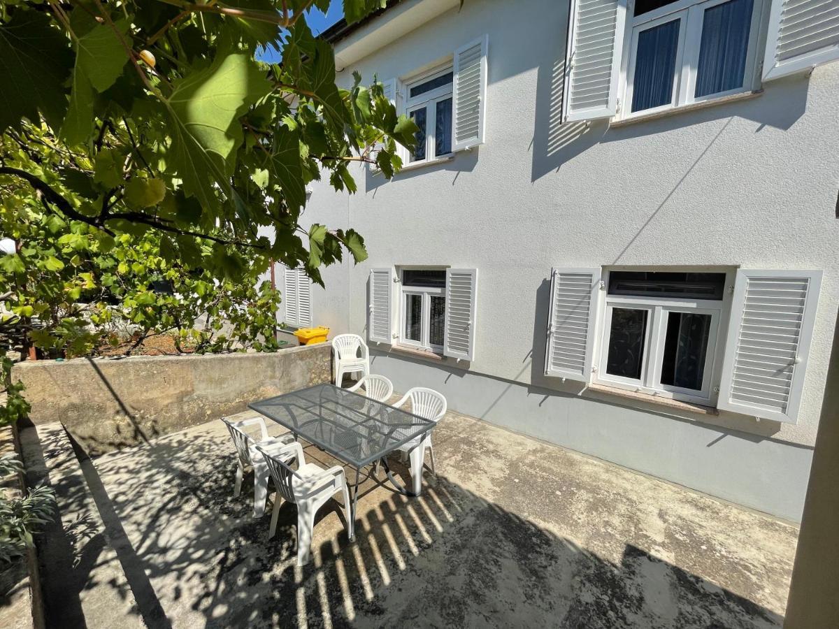 Apartments Bohovic Šilo Exteriör bild